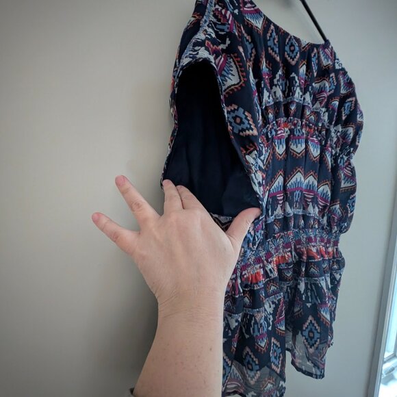 Old Navy V-Neck Short Sleeve Peplum Blouse – Multicolor | Size XL (16 - 18 ) - Picture 6 of 8